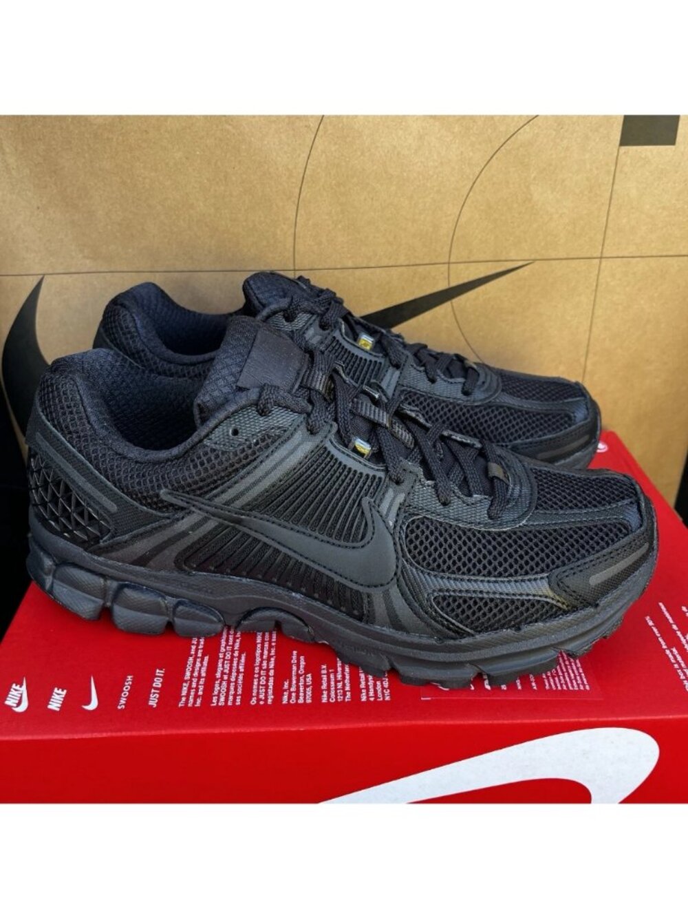NEW Nike Air Zoom Vomero 5 Triple Black BV1358-003 Men Size 10